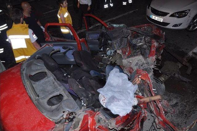 Otomobil Tır’a Çarptı: 1 Ölü, 1 Yaralı 1