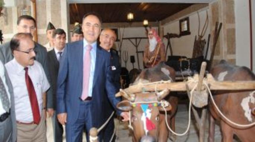 Vali Altıparmak: Turizmin Temelini K&uuml;lt&uuml;r Oluşturur