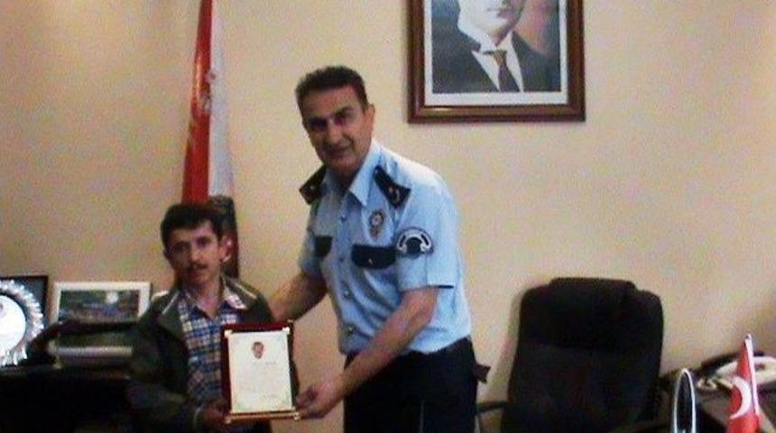 Emniyetten Kahvehane Esnafına Teşekk&uuml;r Plaketi