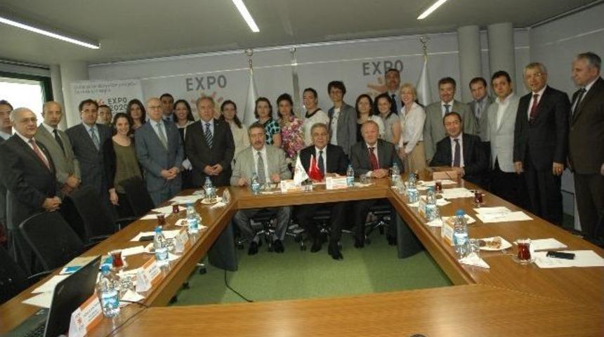 Expo&rsquo;ya Veda