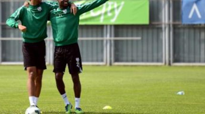 Edu Ve Ferdinand&rsquo;dan Veda A&ccedil;ıklaması