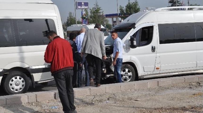 Eskişehir Zincirleme Trafik Kazası: 2 Yaralı