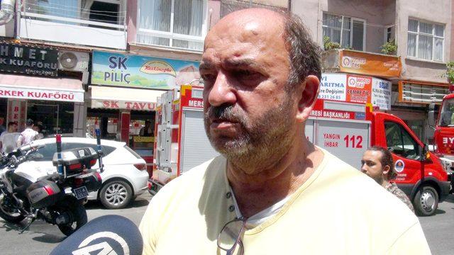 Mersin'de 2 katlı bina çöktü (2)