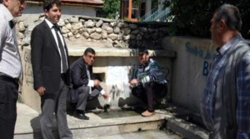 Kaman&rsquo;da Mahalle &Ccedil;eşmeleri Tehlike Sa&ccedil;ıyor
