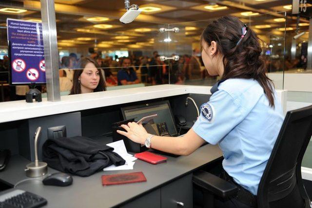 Pasaport Geçişleri Güvenli Ve Hızlı Olacak