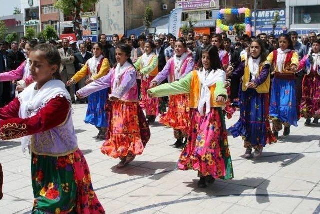 Van’da 19 Mayıs Kutlamaları Başladı