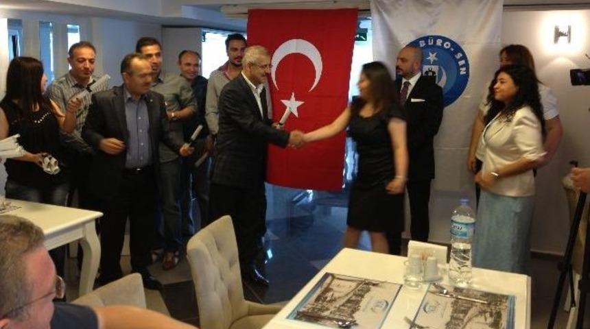 &ldquo;t&uuml;rkiye&rsquo;de 12 Bin Kişiye Bir Kitap D&uuml;ş&uuml;yor&rdquo;