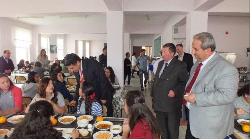 Soma Kaymakamı Okullarda İncelemelerde Bulundu