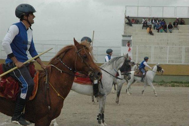 Cirit M&uuml;sabakaları T&uuml;m Hızıyla Devam Ediyor 1