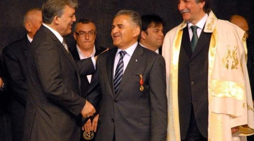 Cumhurbaşkanı G&uuml;l'den Melikgazi'ye 'hayırsever Belediye' &Ouml;d&uuml;l&uuml;