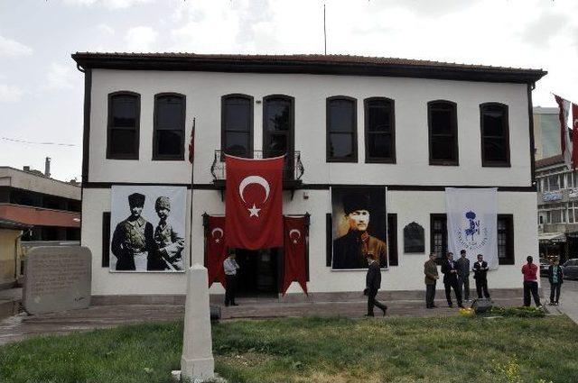 Batı Cephesi Akşehir’den Konya’ya Bayrak