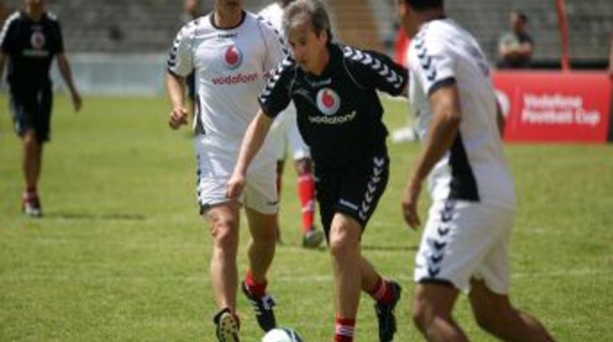 İn&ouml;n&uuml; Stadı'nda Efsaneler 5-5 Berabere Kaldı