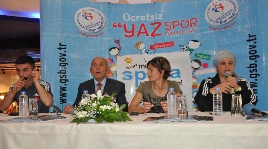 Forum Kayseri&rsquo;de D&uuml;nya Şampiyonları S&ouml;yleşisi