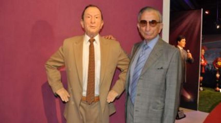 CHP&rsquo;li B&uuml;y&uuml;kerşen&rsquo;den Cumhurbaşkanı Ve Başbakan&rsquo;a Heykel Jesti