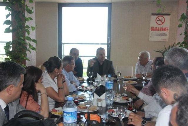 Gazeteciler Kahvaltıda Bir Araya Geldi 2