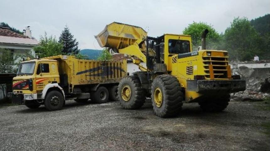 Ek Blok İnşaat Alanı Temizleniyor