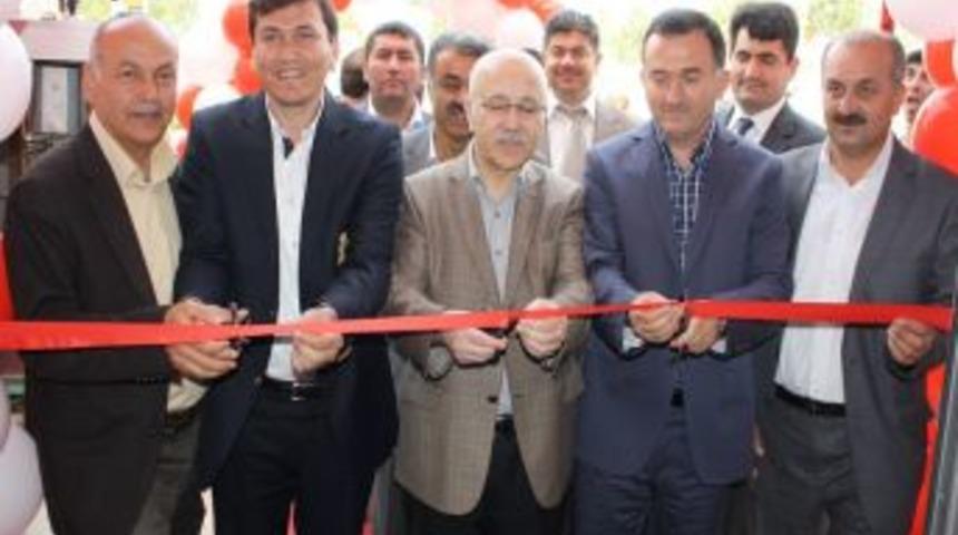 Beyşehir'de Ihtiya&ccedil; Sahibi &Ouml;ğrenciler Yararına Kermes D&uuml;zenlendi