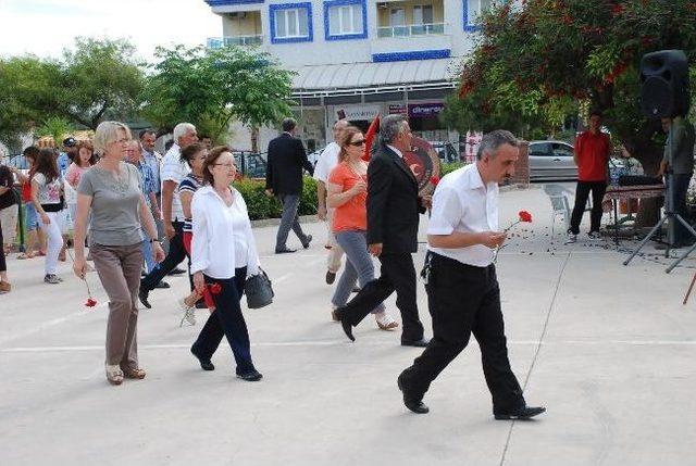 Didim’de 19 Mayıs Kutlamaları Çelenk Koyma Töreniyle Başladı