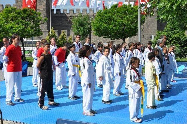 Kayseri de 19 Mayıs Coşkusu 2