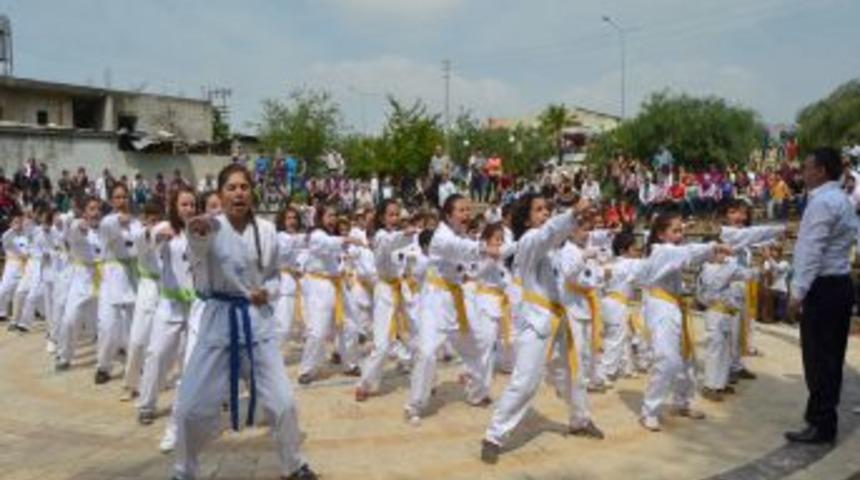 19 Mayıs T&ouml;renlerle Kutlanıyor