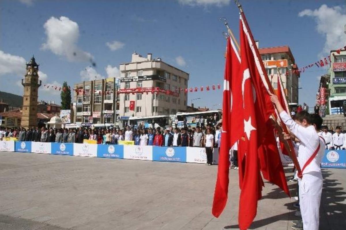 Yozgat&rsquo;ta 19 Mayıs Atat&uuml;rk&rsquo;&uuml; Anma Gen&ccedil;lik Ve Spor Bayramı Coşkuyla Kutlandı