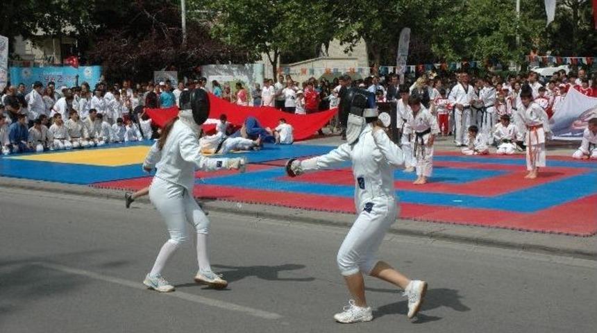 Denizli&rsquo;de 19 Mayıs Coşkusu