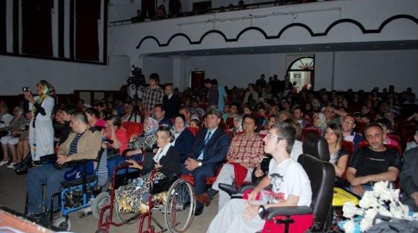 Mudanyalı Engellilerden T&uuml;rk&uuml; Gecesi