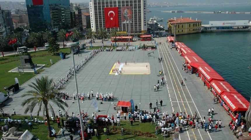 19 Mayıs Atat&uuml;rk'&uuml; Anma Gen&ccedil;lik Ve Spor Bayramı, Coşkuyla Kutlanıyor