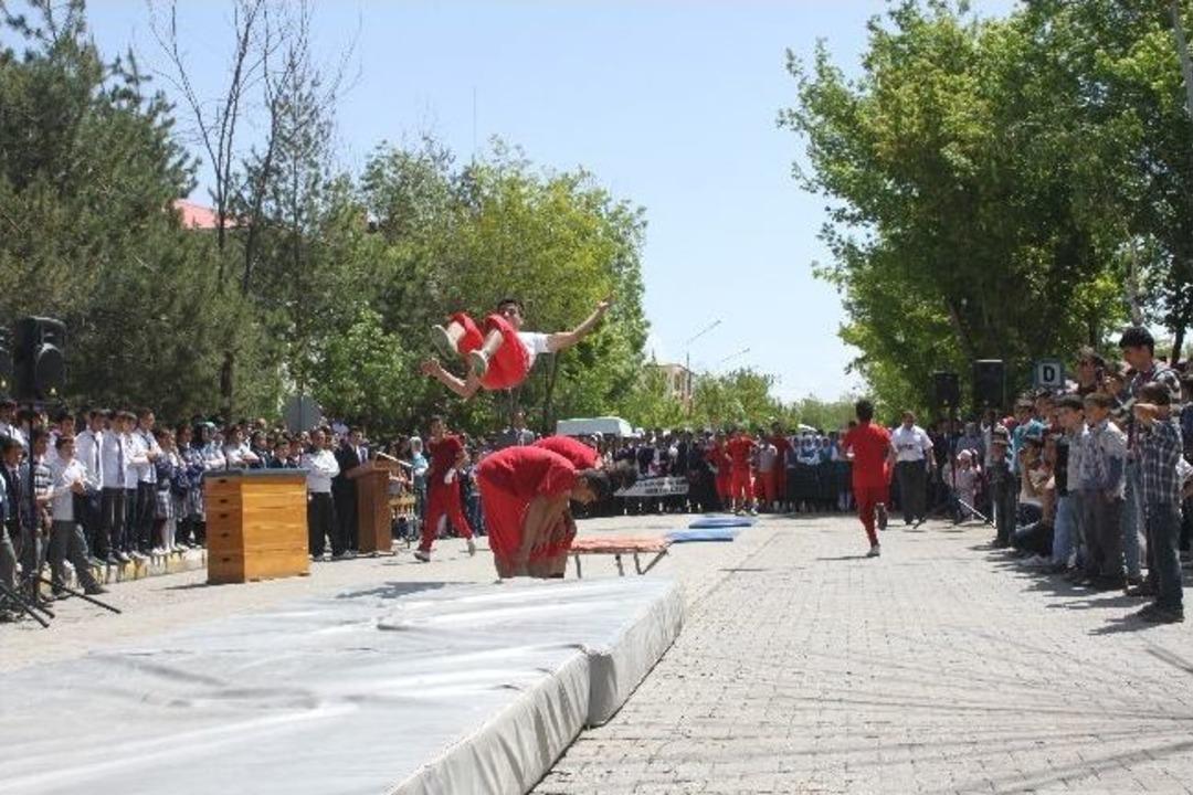 Bulanık&rsquo;ta 19 Mayıs Coşkusu