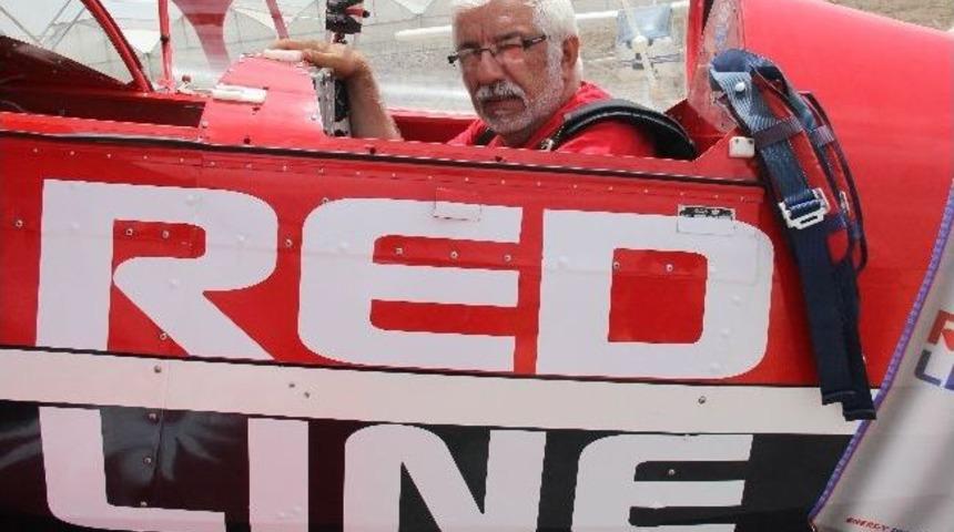 &Uuml;nl&uuml; Akrobasi Pilotu G&ouml;sterideki Kazada &Ouml;ld&uuml;