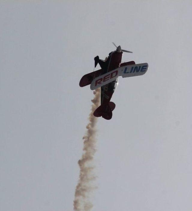 &Uuml;nl&uuml; Akrobasi Pilotu G&ouml;sterideki Kazada &Ouml;ld&uuml; 1