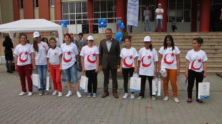 Gen&ccedil;lik Ş&ouml;leninde Belde Halkı Ve &Ouml;ğrenciler Doyasıya Eğlendi