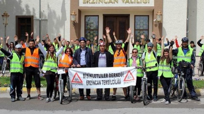 Gen&ccedil;lik Haftası Bisiklet Turu D&uuml;zenlendi
