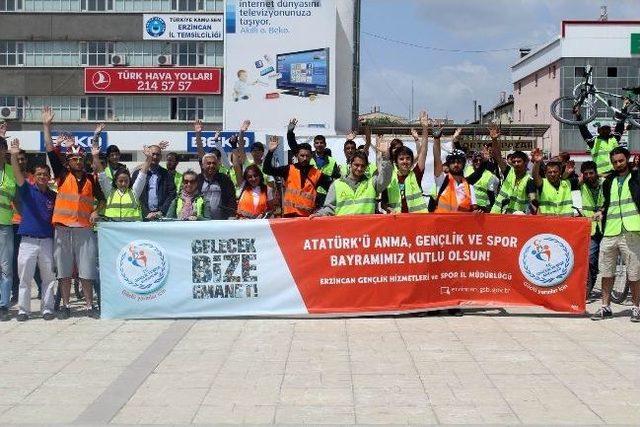 Gençlik Haftası Bisiklet Turu Düzenlendi