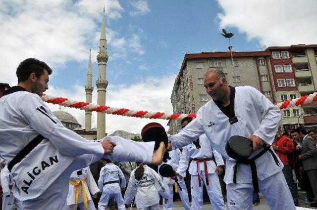 Gümüşhane’de 19 Mayıs Kutlamaları