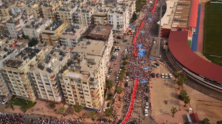 Gen&ccedil;lik Y&uuml;r&uuml;y&uuml;ş&uuml;nde Vali Ve Milletvekili Bisiklete Bindi