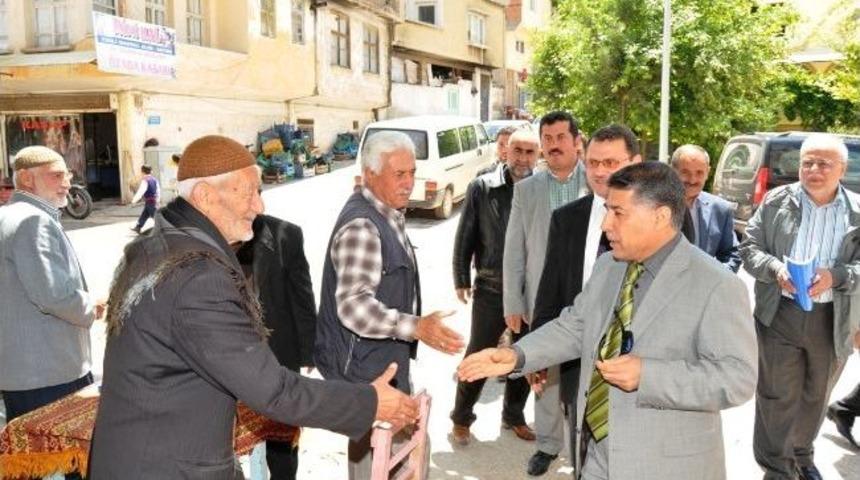 Başkan &Ouml;ztekin, Vatandaşları Dinledi