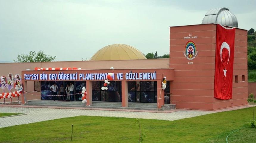 Salihli 251 Bin Dev &Ouml;ğrenci Planetaryum Ve G&ouml;zlemevi A&ccedil;ıldı
