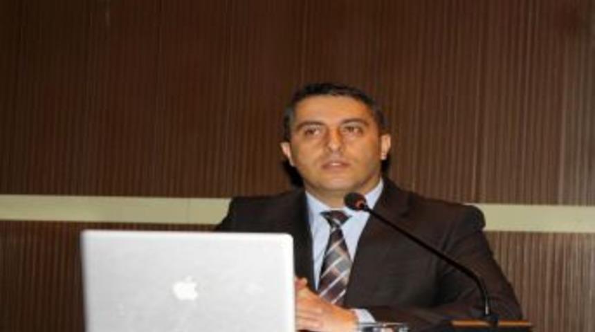 Eğilmez: Ermeni Sorunu Siyasi Bir Mesele Olmuştur