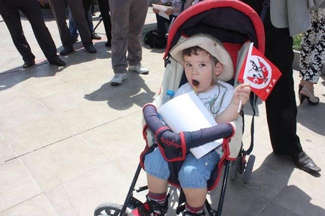 Chp, Gen&ccedil;lik Bayramını Yine T&ouml;renle Kutladı