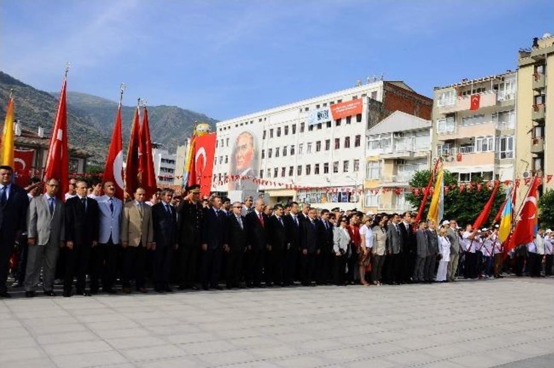 Manisa'da 19 Mayıs Kutlamaları