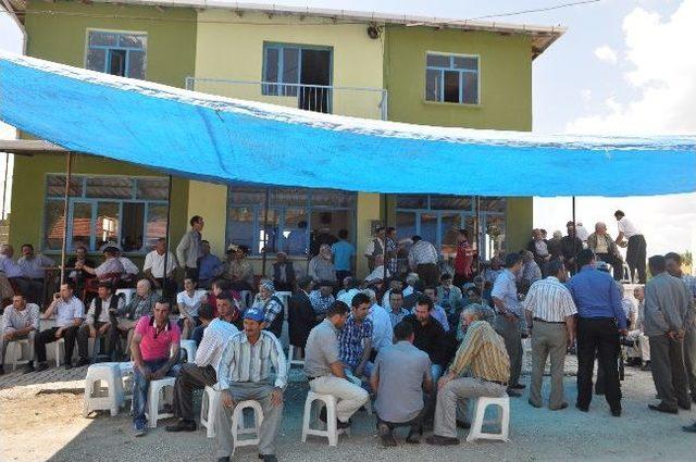 Demirci Örücüler Köyü'nde Hayır Yemeği Düzenlendi