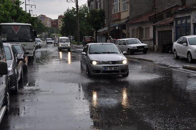 &Ccedil;orlu Sağanak Yağmura Teslim Oldu 1