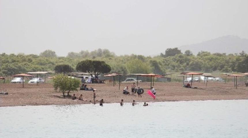 Beyşehir G&ouml;l&uuml;nde Y&uuml;zme Keyfi