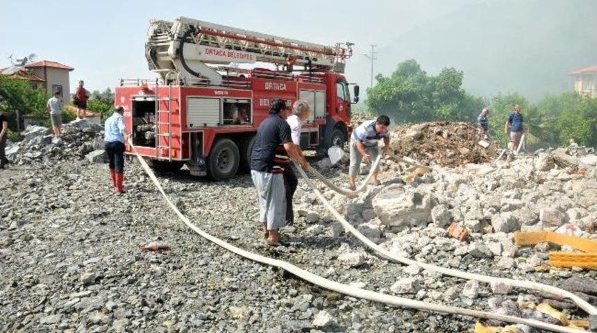Ortaca'da Anız Yangını Korkuttu