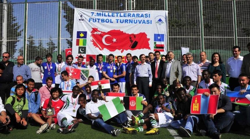 24 &Uuml;lke Genci Turnuvada Buluştu, Şampiyon Afrika Oldu