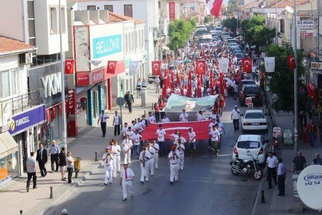 Ayvalık’ta 19 Mayıs Coşkusu