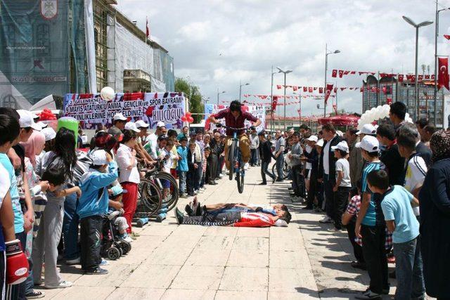 19 Mayıs Atatürk'ü Anma Gençlik Ve Spor Bayramı, Coşkuyla Kutlandı