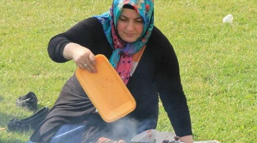 Mangalcılar, Mesire Alanlarına Akın Etti