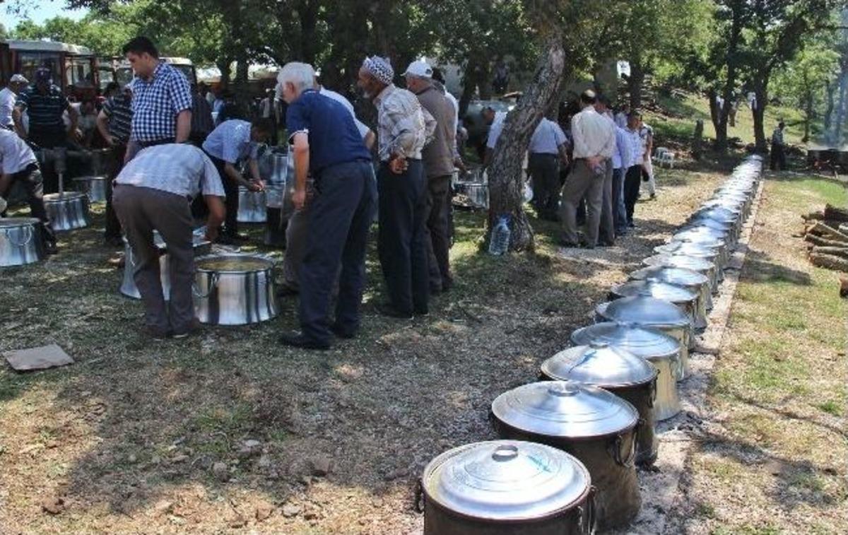&Ccedil;anakkale&rsquo;nin En B&uuml;y&uuml;k K&ouml;y Hayrı Yapıldı
